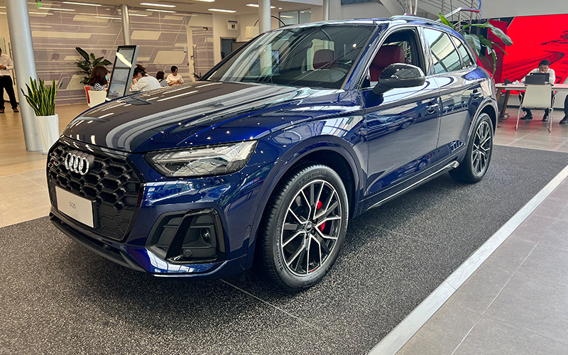 奥迪SQ5外观图片1