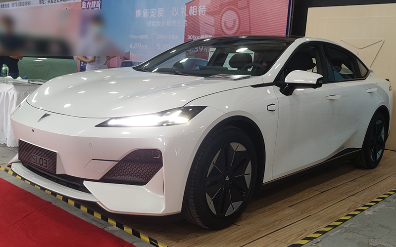 长安深蓝SL03外观图片1